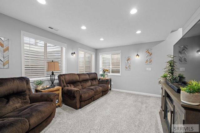 3065 Devonwood, Ammon, ID 83406
