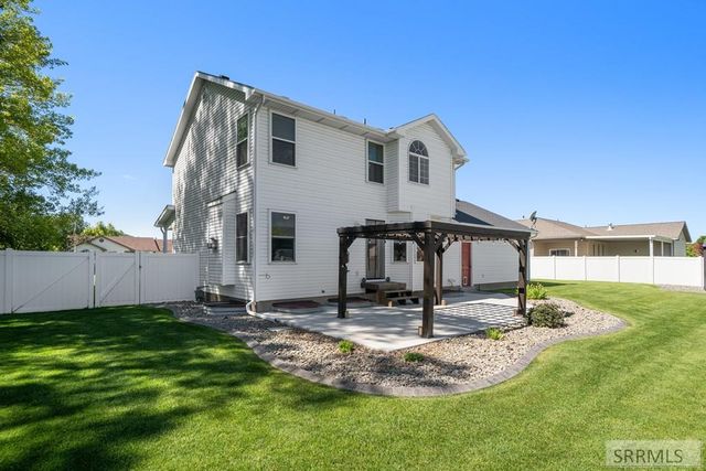 3065 Devonwood, Ammon, ID 83406