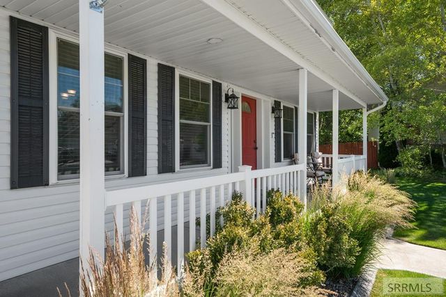 3065 Devonwood, Ammon, ID 83406