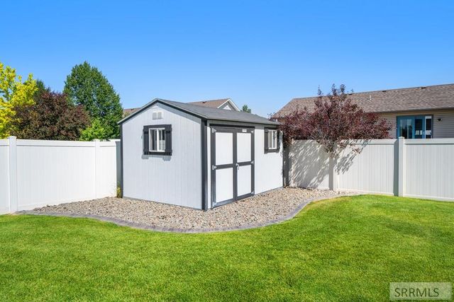 3065 Devonwood, Ammon, ID 83406