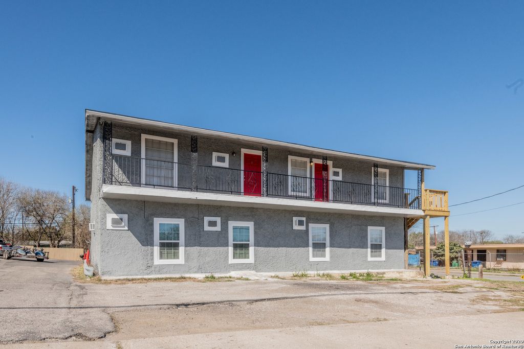 2305 Pinn Rd Apt 6, San Antonio, TX 78227