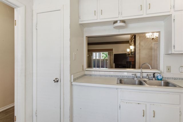 9621 Summerhill Lane, Dallas, TX 75238