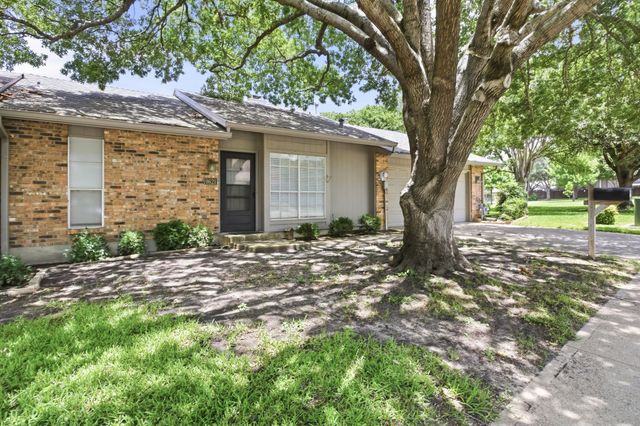 9621 Summerhill Lane, Dallas, TX 75238