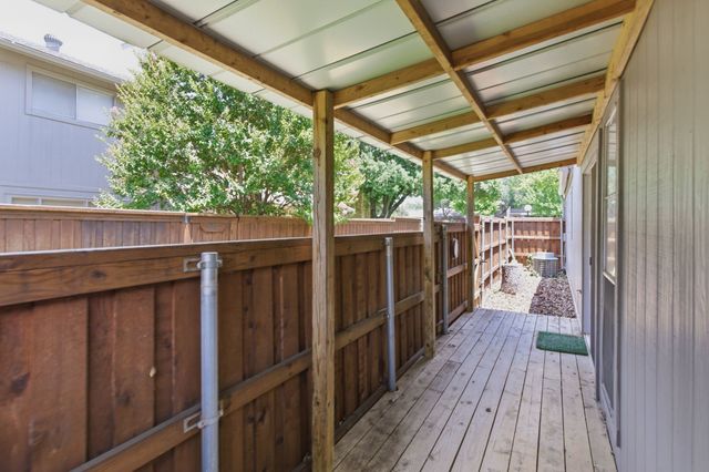 9621 Summerhill Lane, Dallas, TX 75238