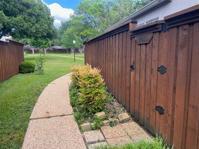 9621 Summerhill Lane, Dallas, TX 75238