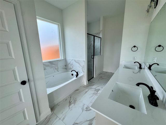 109 Hall Street, Glen Rose, TX 76043