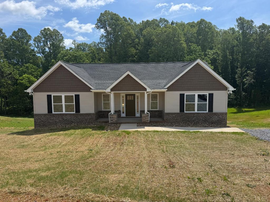 2304 Spring Grove Road, Spout Spring, VA 24593