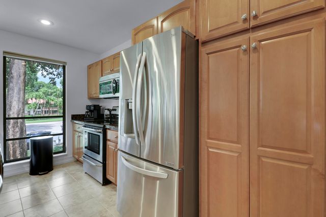 606 BRACKENWOOD Cove, Palm Beach Gardens, FL 33418