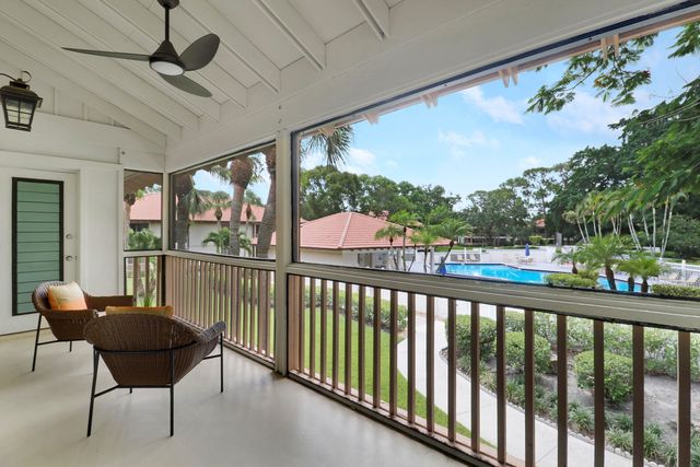 606 BRACKENWOOD Cove, Palm Beach Gardens, FL 33418