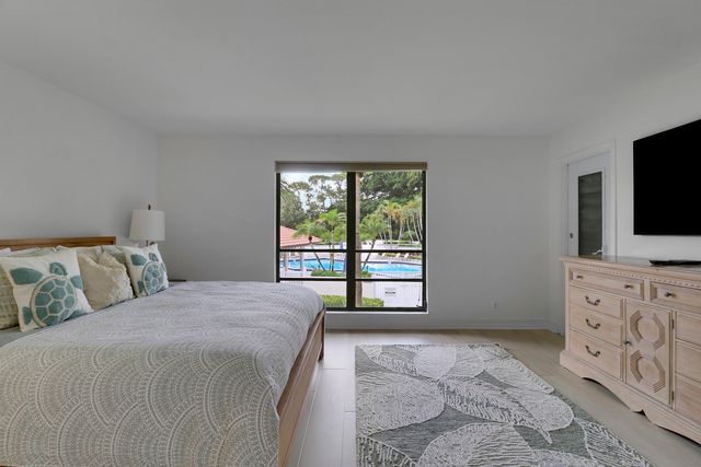 606 BRACKENWOOD Cove, Palm Beach Gardens, FL 33418