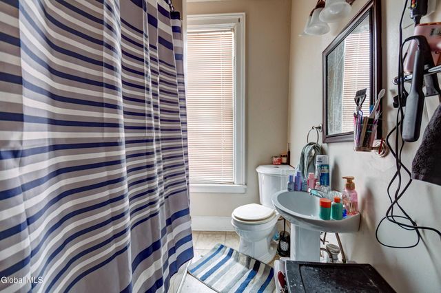 92-94 Washington Street, Gloversville, NY 12078