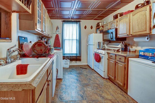 92-94 Washington Street, Gloversville, NY 12078