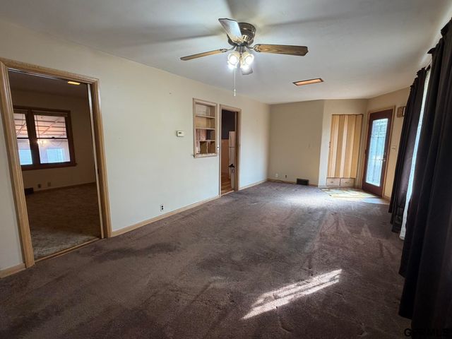 520 W Hickory Street, Wilber, NE 68465