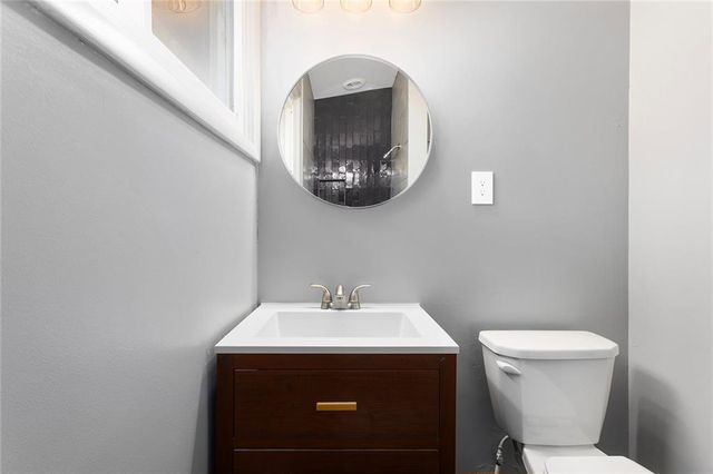 6100 E 97th Street, Kansas City, MO 64134