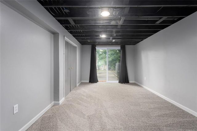 6100 E 97th Street, Kansas City, MO 64134