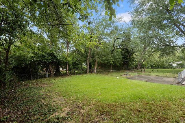 6100 E 97th Street, Kansas City, MO 64134