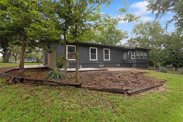 6100 E 97th Street, Kansas City, MO 64134