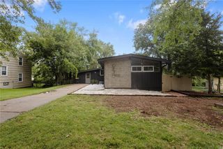 6100 E 97th Street, Kansas City, MO 64134