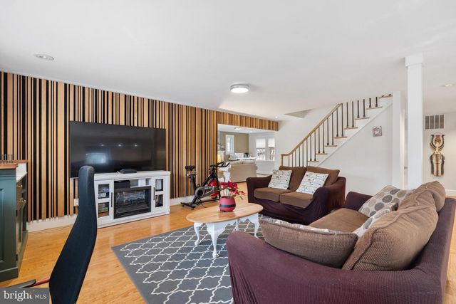 9226 FOWLER LN, Lanham, MD 20706