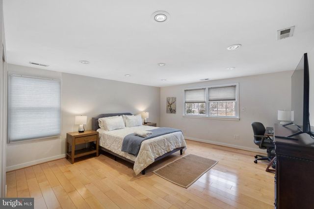 9226 FOWLER LN, Lanham, MD 20706