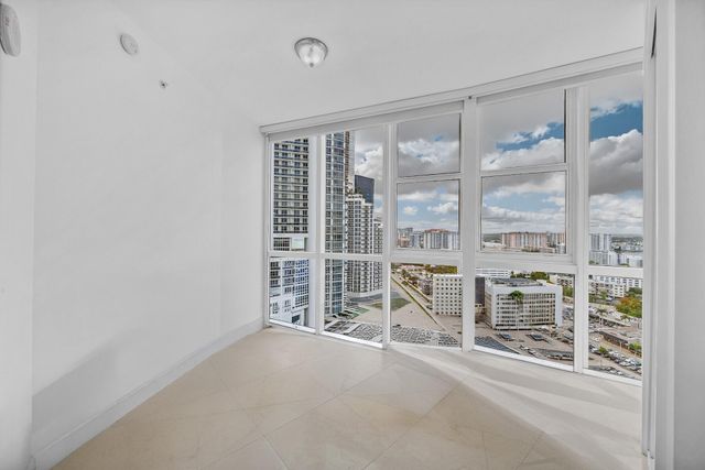 18201 Collins Avenue 3301A, North Miami Beach, FL 33160
