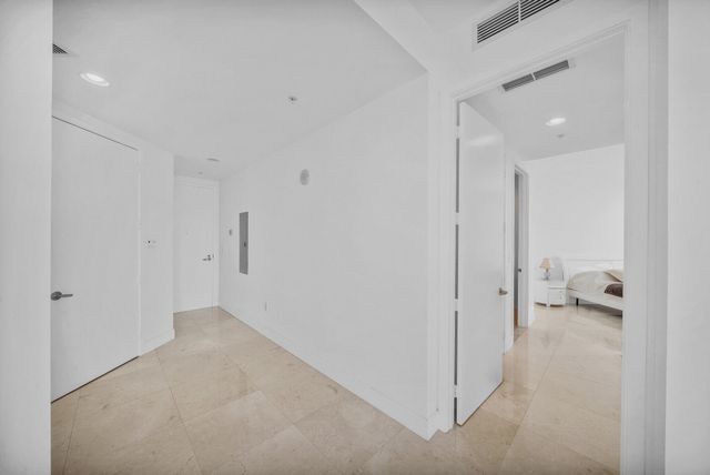18201 Collins Avenue 3301A, North Miami Beach, FL 33160