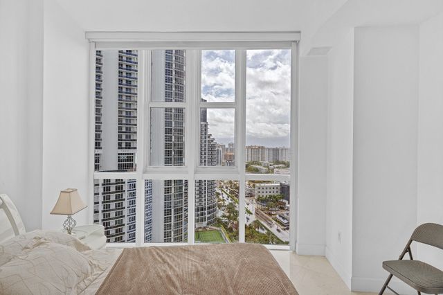 18201 Collins Avenue 3301A, North Miami Beach, FL 33160