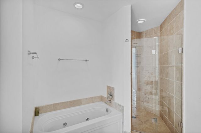 18201 Collins Avenue 3301A, North Miami Beach, FL 33160