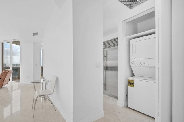 18201 Collins Avenue 3301A, North Miami Beach, FL 33160