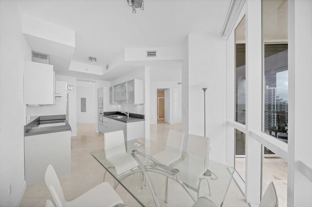 18201 Collins Avenue 3301A, North Miami Beach, FL 33160