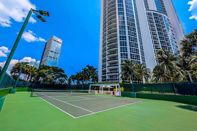 18201 Collins Avenue 3301A, North Miami Beach, FL 33160