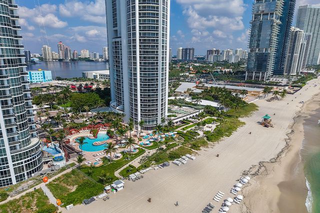 18201 Collins Avenue 3301A, North Miami Beach, FL 33160