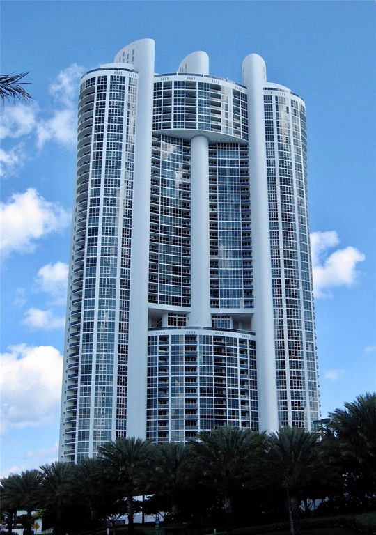 18201 Collins Avenue 3301A, North Miami Beach, FL 33160