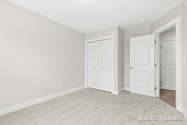 1571 N Village Circle, Kalamazoo, MI 49009