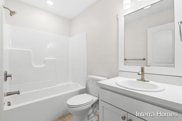 1571 N Village Circle, Kalamazoo, MI 49009