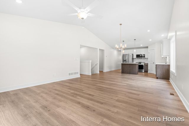 1571 N Village Circle, Kalamazoo, MI 49009