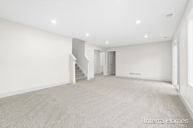 1571 N Village Circle, Kalamazoo, MI 49009