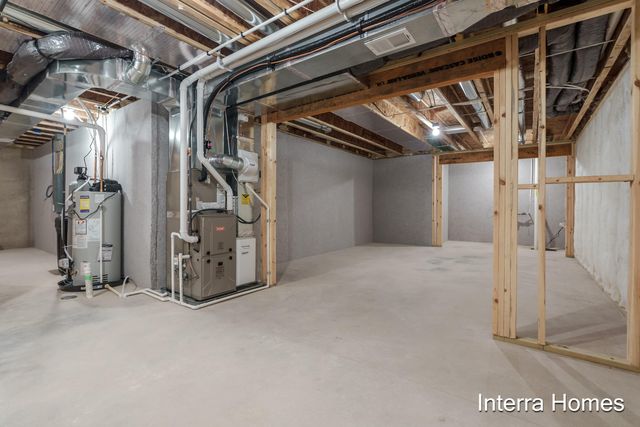 1571 N Village Circle, Kalamazoo, MI 49009