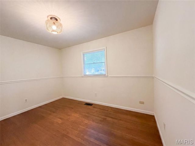 2605 Brookridge Lane, St Charles, MO 63301