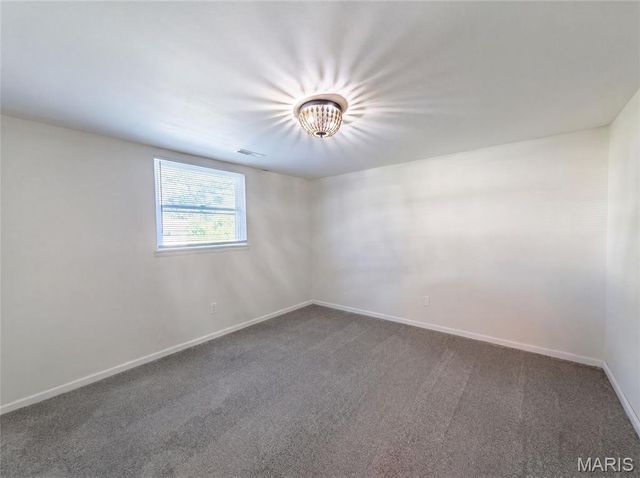 2605 Brookridge Lane, St Charles, MO 63301
