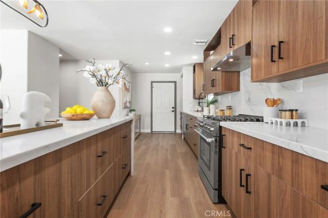1601 Beechwood, Fullerton, CA 92835