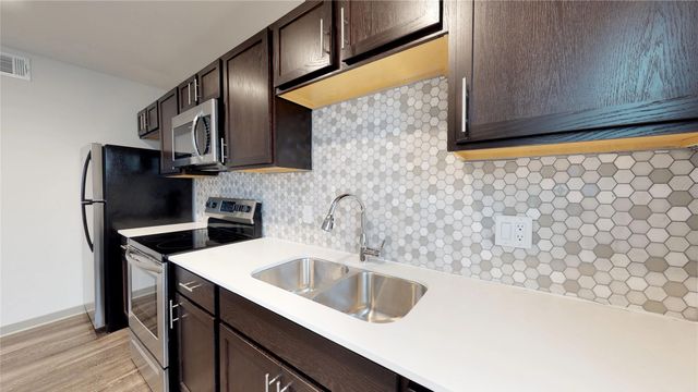 6304 Prospect Avenue 102, Dallas, TX 75214