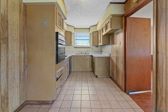 1934 S John Ave, Gonzales, LA 70737