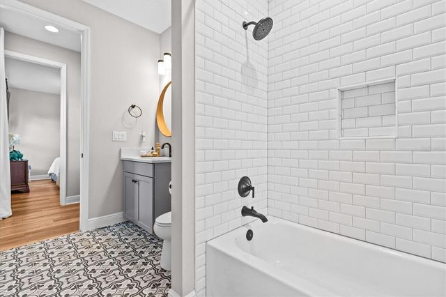 5448 WAYFARER AVENUE, Apollo Beach, FL 33572