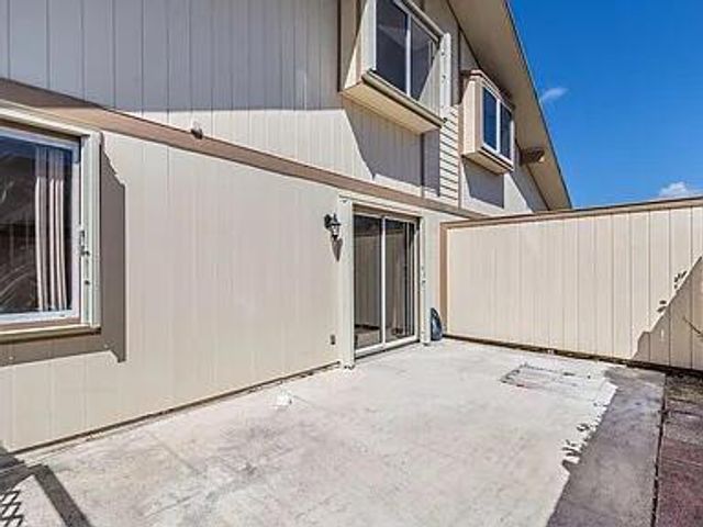 211 Maplecrest Circle, Jupiter, FL 33458