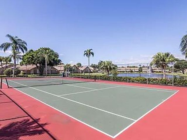 211 Maplecrest Circle, Jupiter, FL 33458