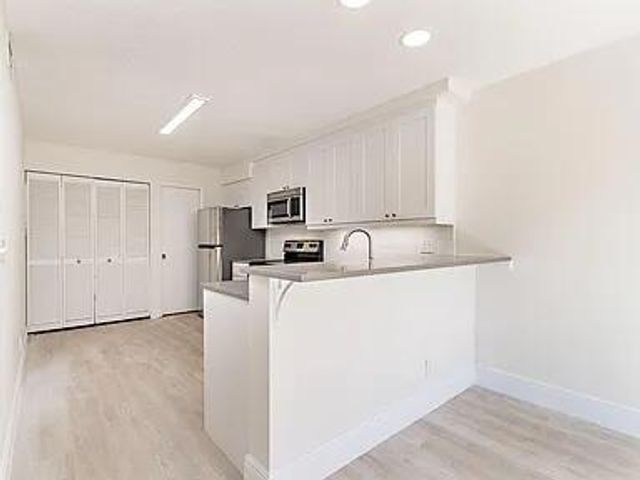 211 Maplecrest Circle, Jupiter, FL 33458