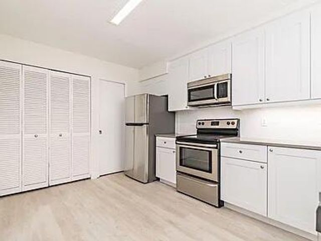 211 Maplecrest Circle, Jupiter, FL 33458