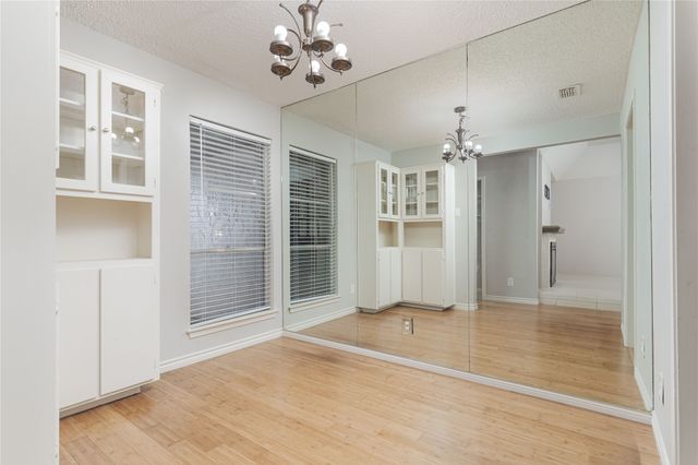 9142 Emberglow Lane, Dallas, TX 75243