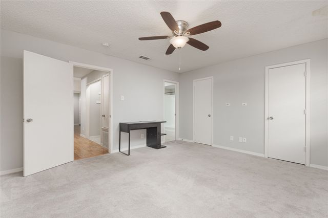 9142 Emberglow Lane, Dallas, TX 75243